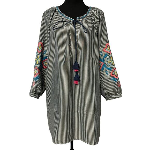 Grifflin Paris Dresses & Skirts - Grifflin Paris Black White Striped Embroidered Sleeve Tunic Dress Size Small